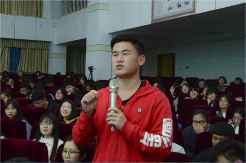说明: http://news.hnmu.com.cn/__local/C/35/90/B236E1BA4A0088299334C3205B9_86C1446A_1152E.png