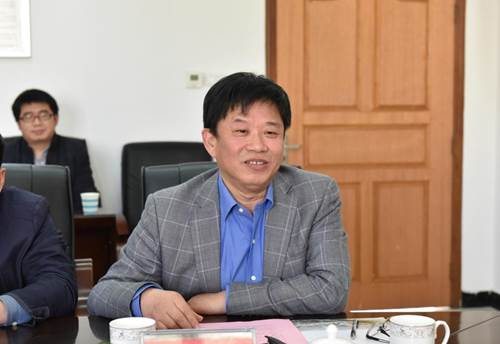 说明: http://news.hnmu.com.cn/__local/E/6E/6F/8EAF7ECCF89B2A7C36A847A7430_33532067_100CE.jpg