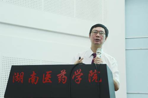 说明: http://news.hnmu.com.cn/__local/1/0F/27/8770971C214B8F1088922B4D0C3_AF616FCF_A95F.jpg