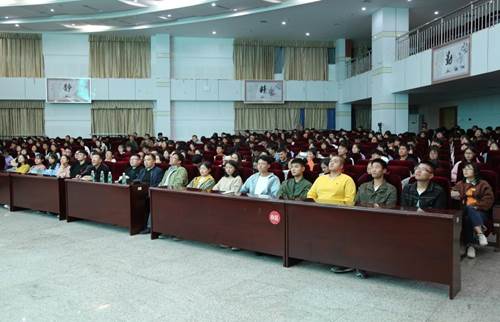 说明: http://news.hnmu.com.cn/__local/C/E3/E7/98B8EE30ACF3975F44EEE64C097_2B8BDAED_1A958.jpg