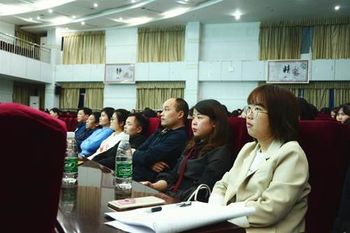 说明: http://news.hnmu.com.cn/__local/E/62/BE/169AFD6C52638EC82E8268442AB_637CB79E_14182.jpg